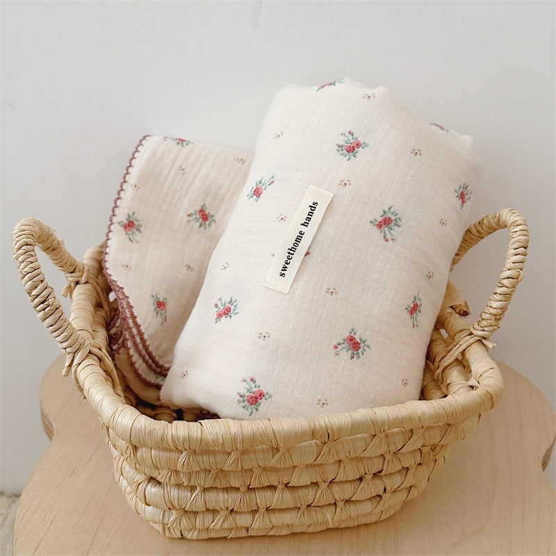 Unisex koselig muslinteppe med elegant blomstermønster Luvikno
