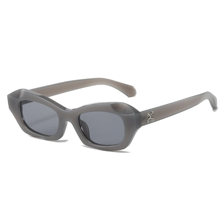 Dame moteriktig solbrille i innovativt design Luvikno