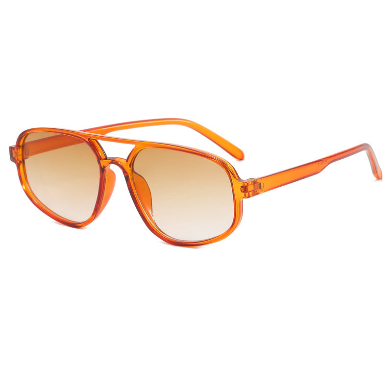 Dame moteriktig oversized solbrille med trendy ramme Luvikno