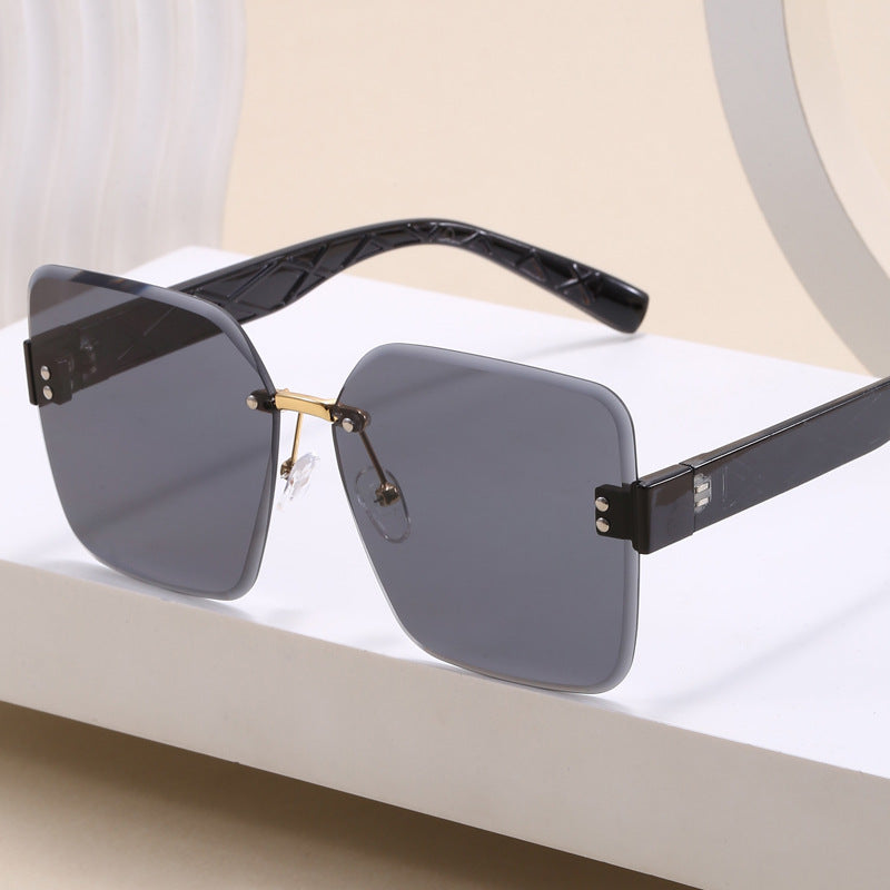 Damer oversized kvadratisk solbrille med moderne dekor Luvikno