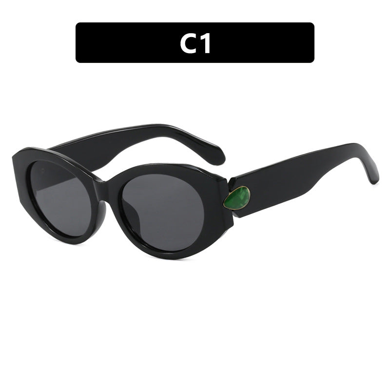 Dame elegant solbrille med stilige konturer Luvikno