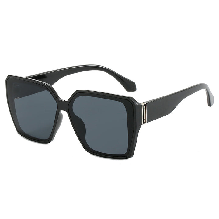 Dame moteriktig geometrisk solbrille i urban stil Luvikno