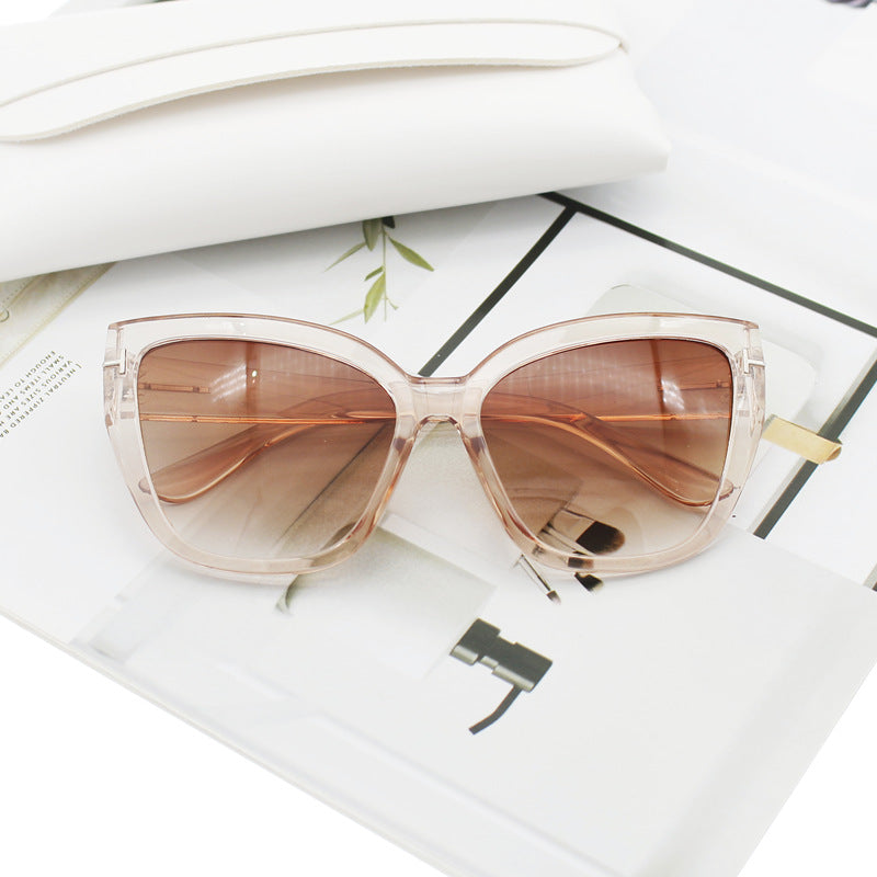 Dame Cat-Eye solbriller med elegante aksenter Luvikno
