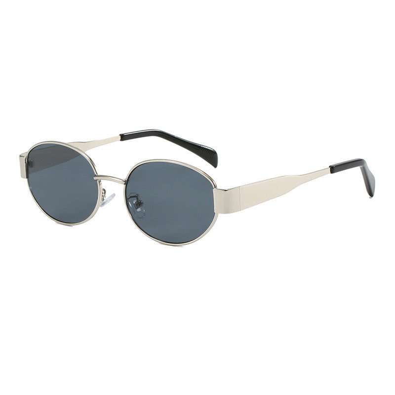 Dame moteriktig solbrille i elegant oval design Luvikno