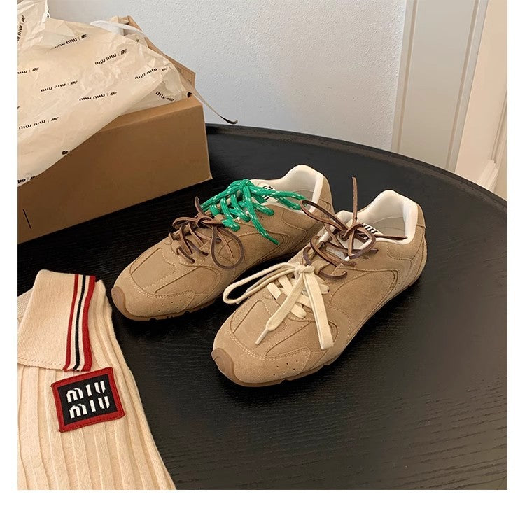 Naisille premium-retrosneakerit Luvik