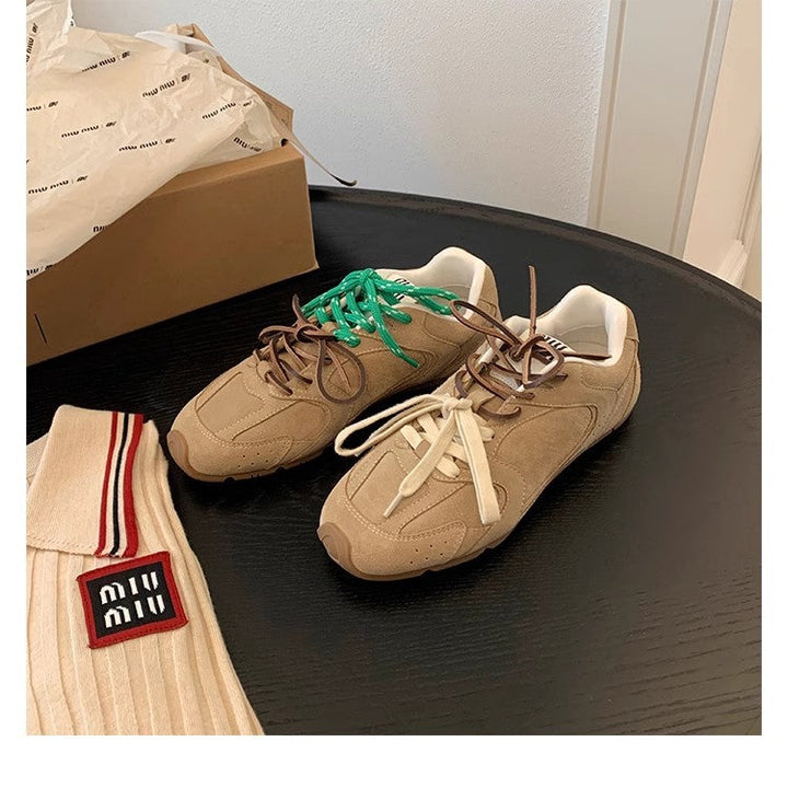 Naisille premium-retrosneakerit Luvik