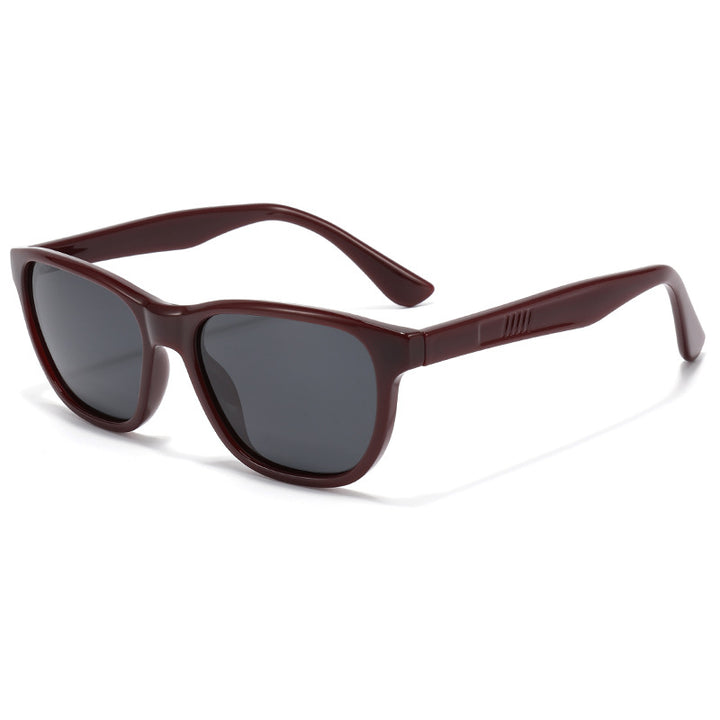 Dame solbrille i moderne retro-design med høykvalitets UV-beskyttelse Luvikno