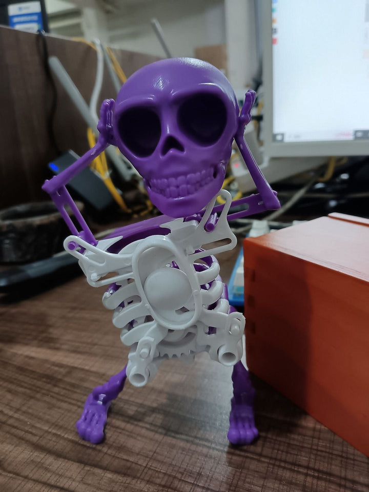 Dancing and Swinging 3D Skull Toy | Luvikno