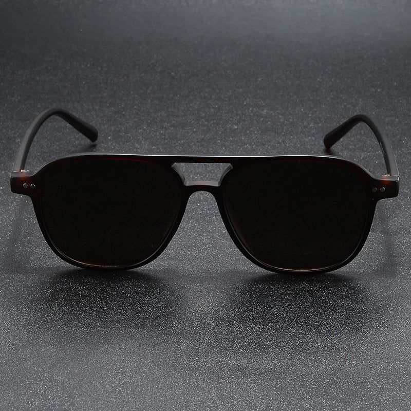 Dame designer solbrille med trendy havskilpadde ramme og UV-beskyttelse Luvikno
