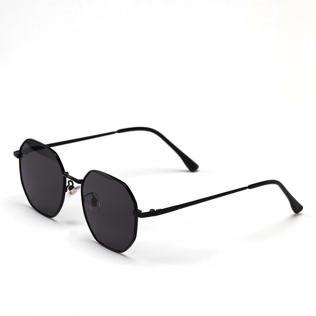 Dame moteriktig solbrille med oval ramme og polarisert glass Luvikno