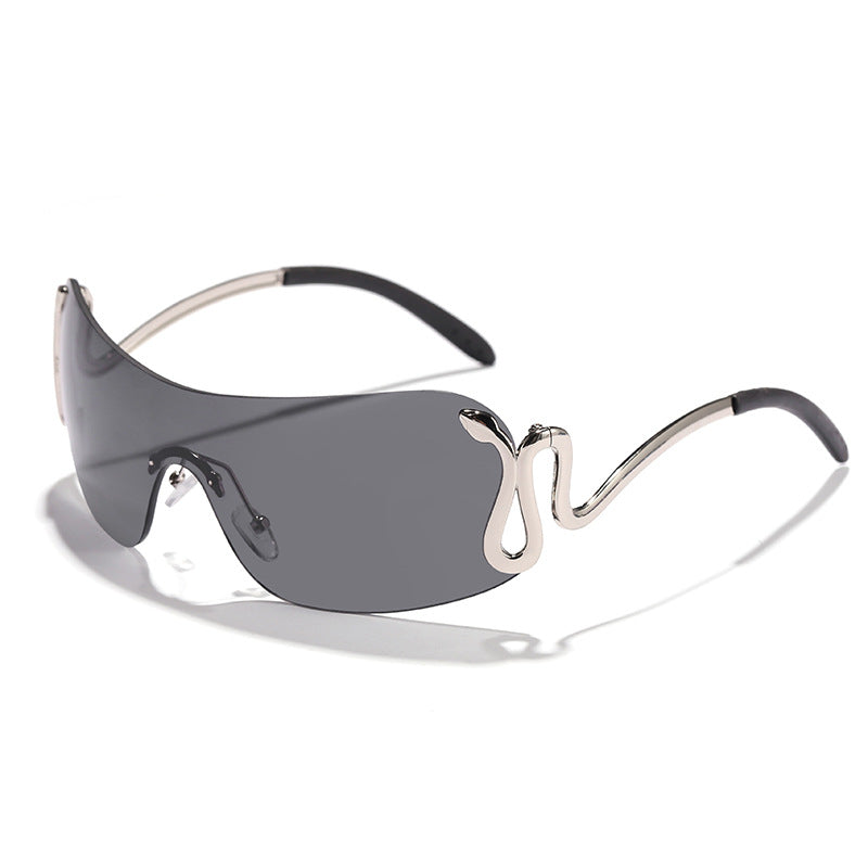 Kvinnelig mode futuristisk solbrille med buet ramme Luvikno