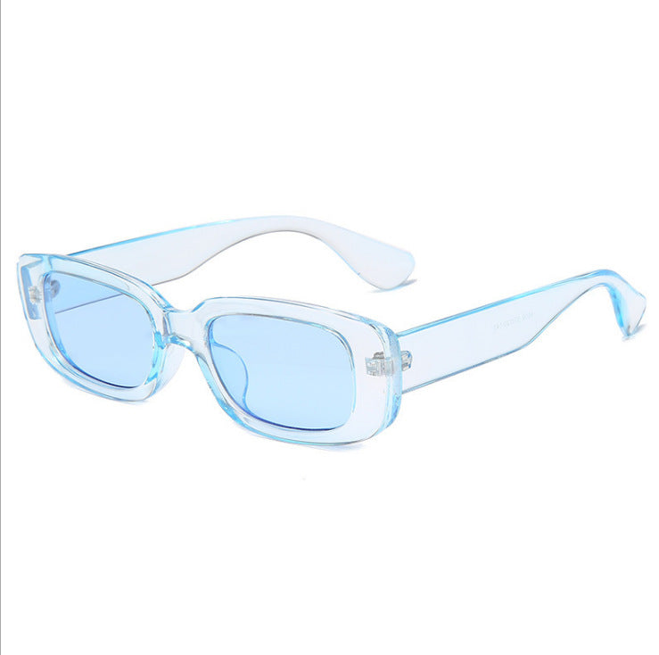 Dame moteriktig solbrille med trendy havskjell-design Luvikno