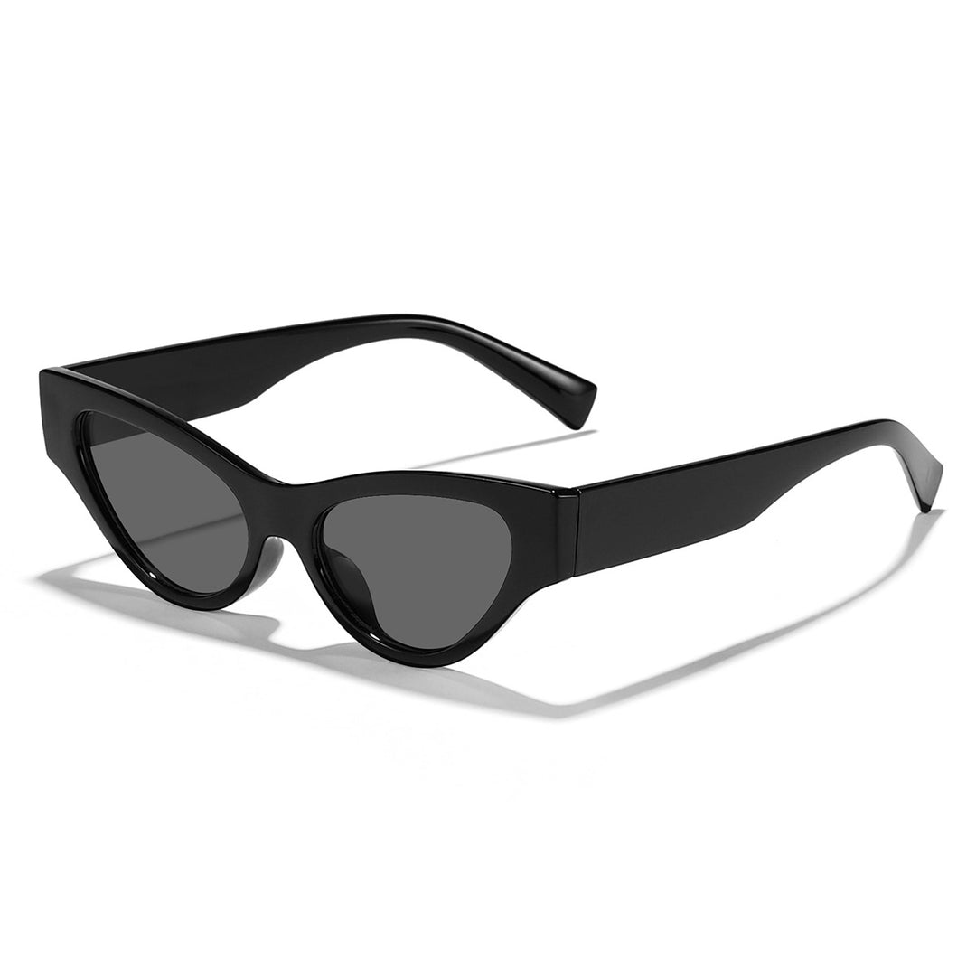 Dame Cat-Eye solbriller med elegant, gjennomsiktig ramme og UV-beskyttelse Luvikno