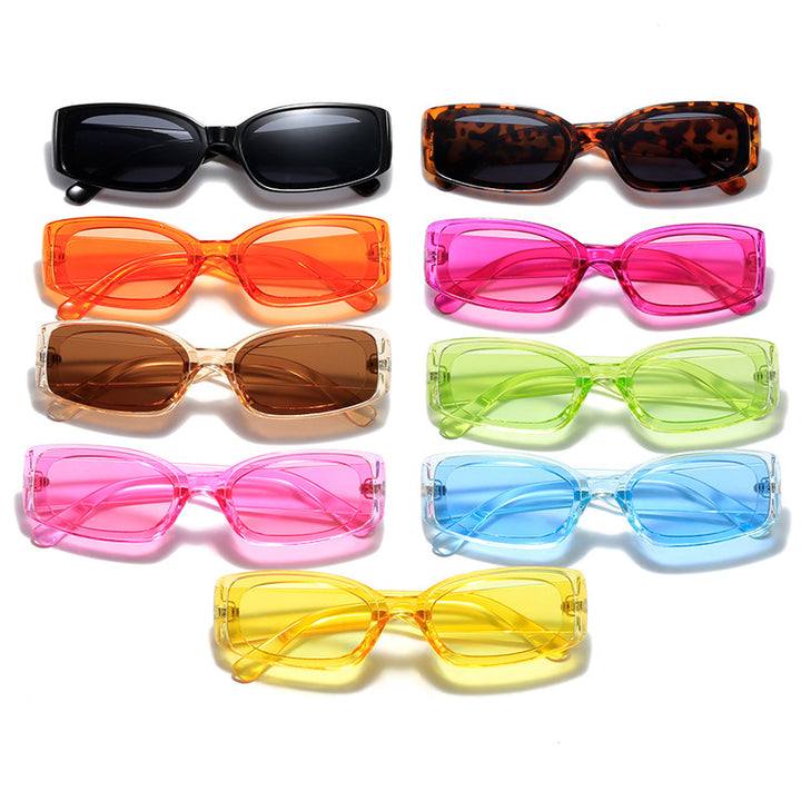 Dame moteriktig solbrille i futuristisk design Luvikno