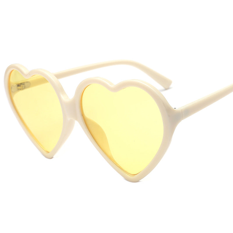 Dame hjerteformet solbrille med stilige rammer Luvikno