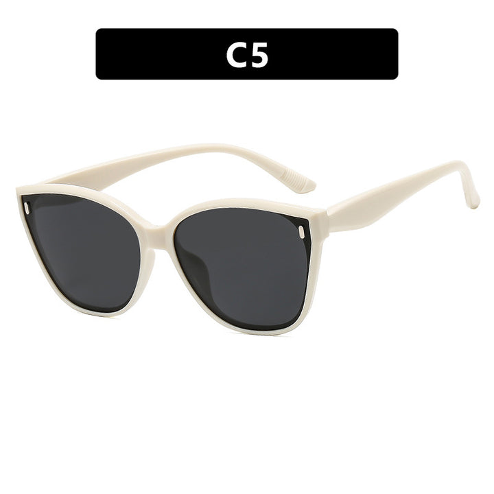 Dame Cat-Eye solbriller med beskyttende UV-filter og stilfull ramme Luvikno