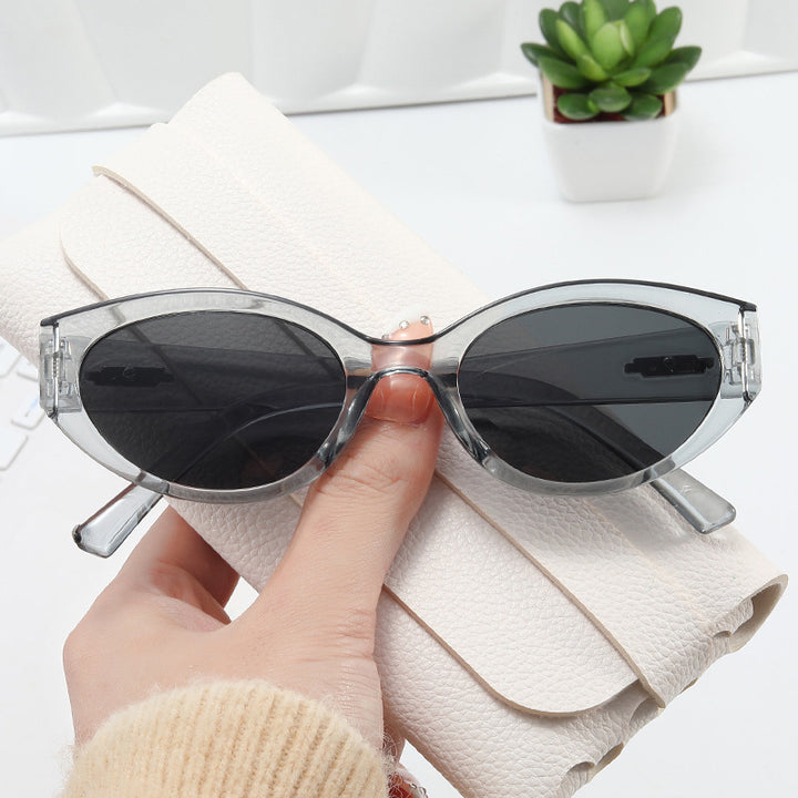Dame Cat-Eye solbriller med elegant plastinnramming Luvikno