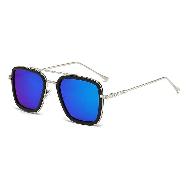 Dame moteristisk kvadratisk solbrille med glamorøs metallramme Luvikno