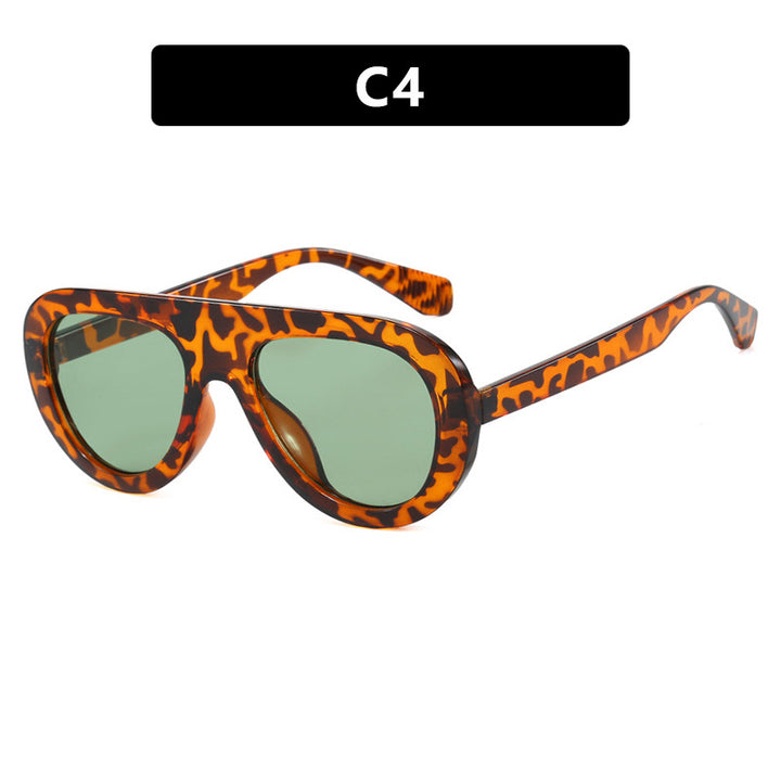Dame moteriktig oversized solbrille med beskyttende UV-filter og komfortabel ramme Luvikno