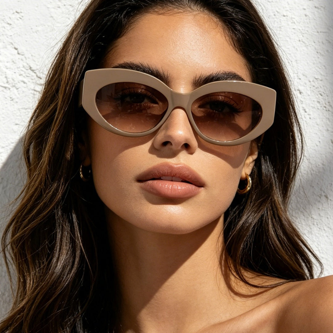 Dame Cat-Eye solbriller med lekent gjennomsiktig design Luvikno