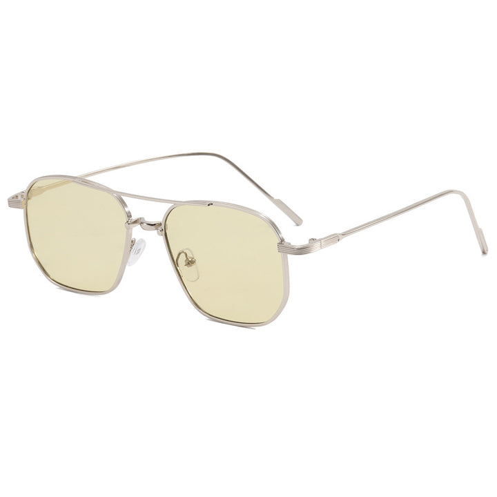 Dame moteriktig geometrisk brille med elegant metallramme Luvikno