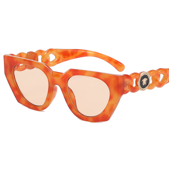 Dame moteriktig solbrille med ekstravagant design og luksuriøse detaljer Luvikno