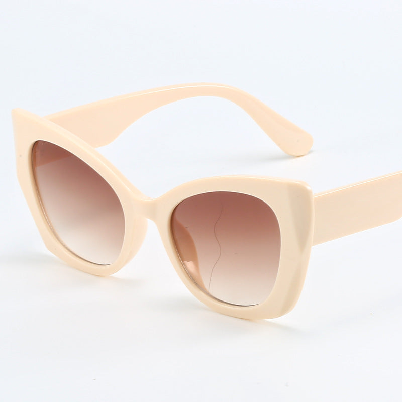 Dame Modische Cat-Eye Solbrille med elegant design Luvikno