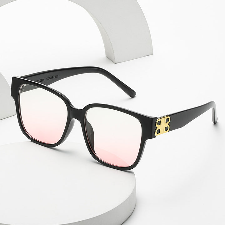 Dame fashionable firkantet solbrille med elegant logo Luvikno