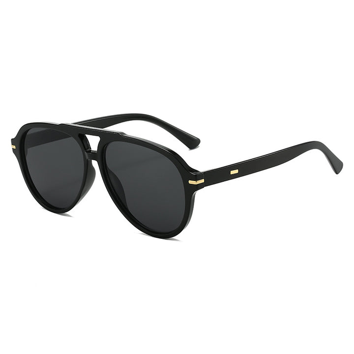 Dame moteriktig solbrille med stilig skilpadde-ramme Luvikno