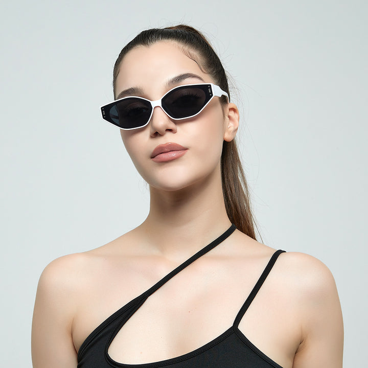 Dame geometrisk solbrille i futuristisk design Luvikno