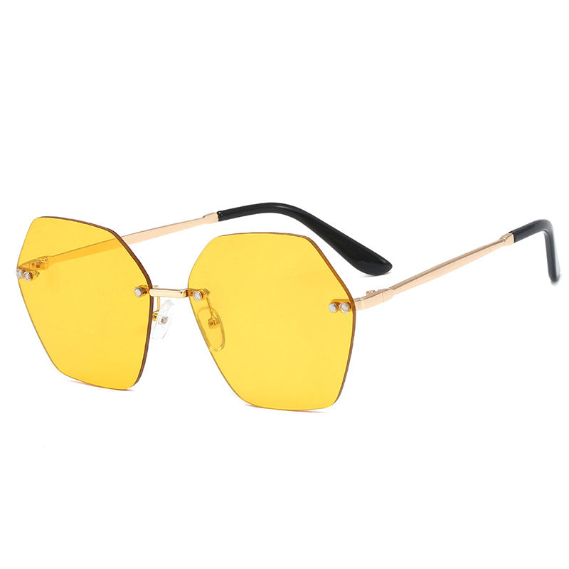 Damer hexagonal solbrille med elegant metallramme Luvikno