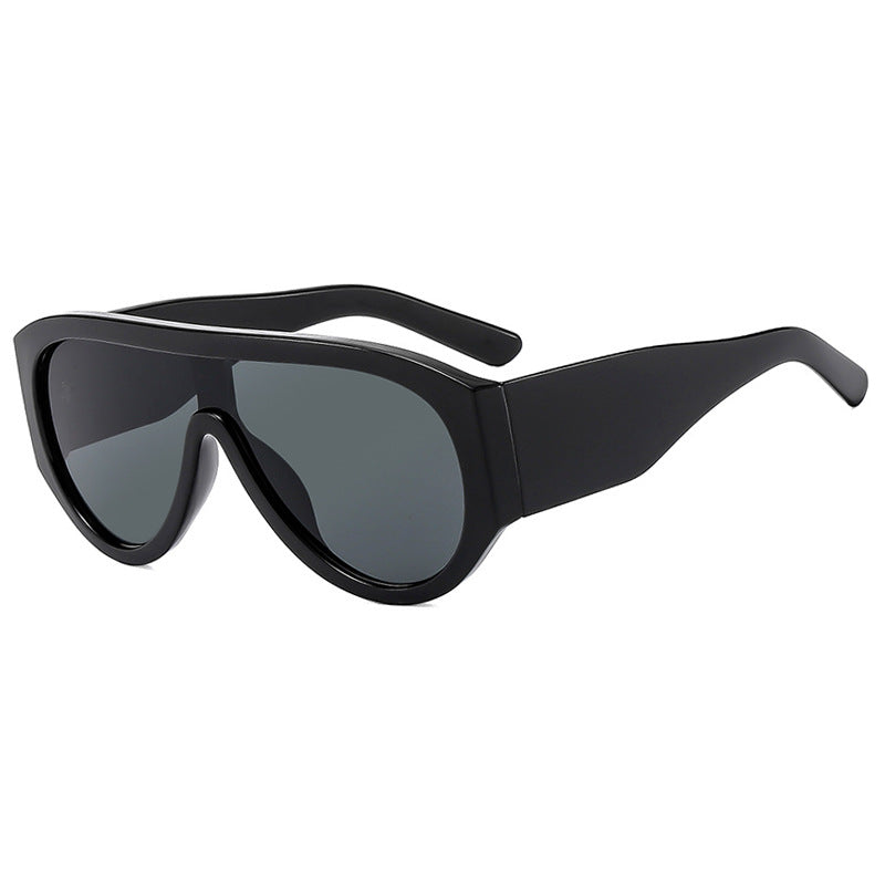Dame moteriktig solbrille med bred glamourøs ramme og UV-beskyttelse Luvikno