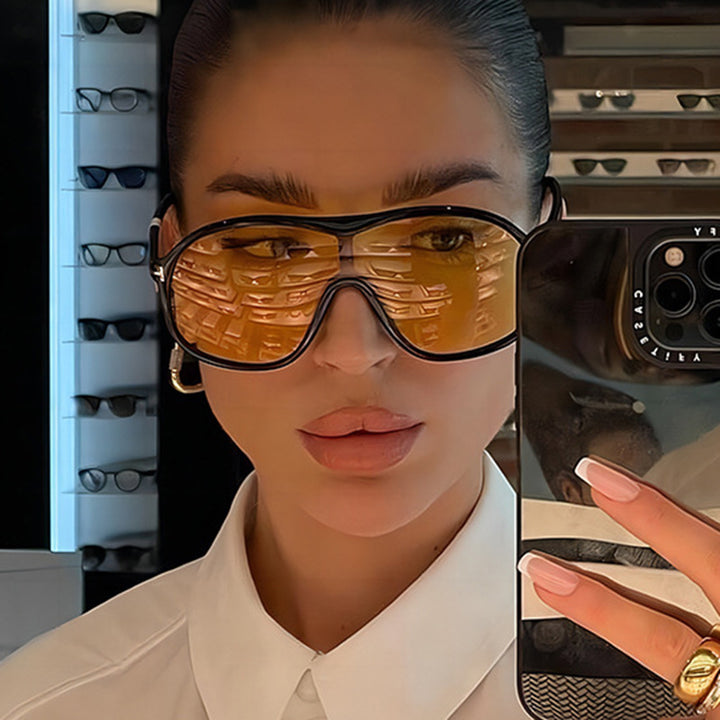 Dame moteriktig oversized solbrille med innovativt design Luvikno