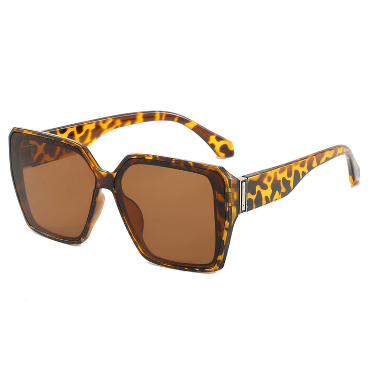 Dame moteriktig geometrisk solbrille i urban stil Luvikno