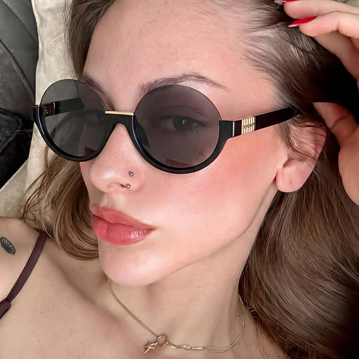 Damer moderne runde solbriller med elegante aksenter og UV-beskyttelse Luvikno
