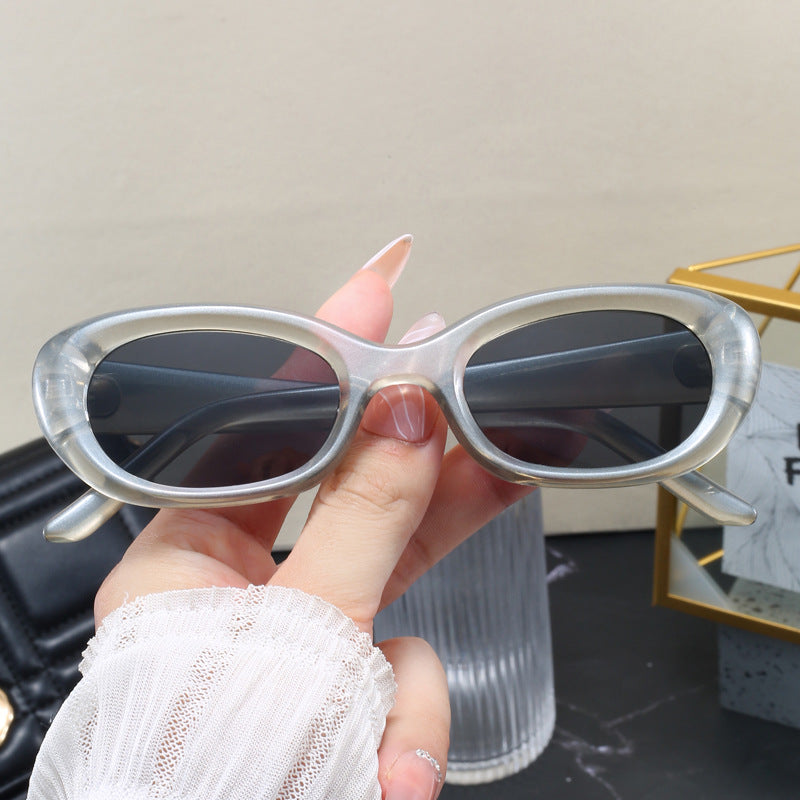 Dame moteriktig solbrille med oval design og UV-beskyttelse Luvikno