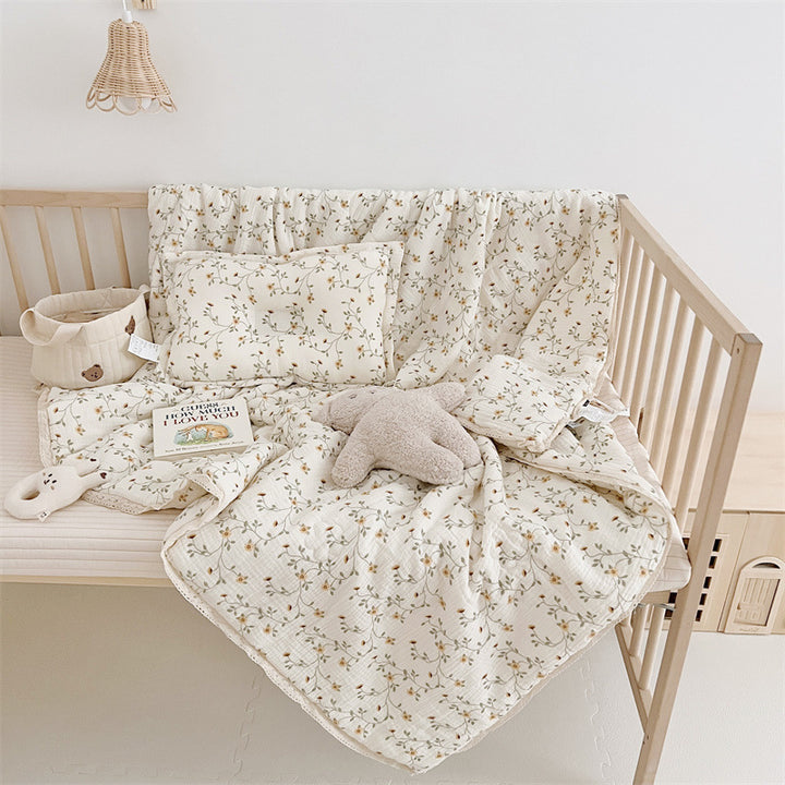 Unisex Pustende Muslinteppe med Blomster Volangdesign Luvikno