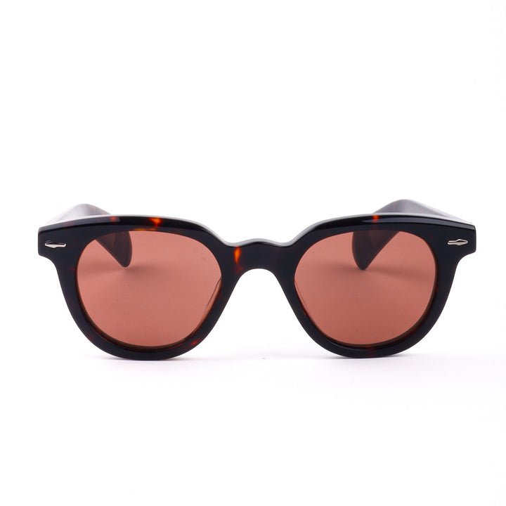 Dame solbrille i elegant, feminin design med høyverdig plastramme Luvikno