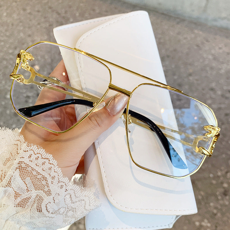 Dame kvadratisk solbrille med luksuriøs metallramme Luvikno