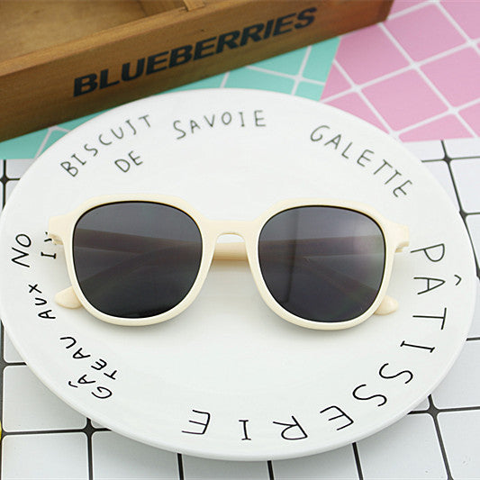 Dame moterik solbrille i elegant, åttekantet design Luvikno