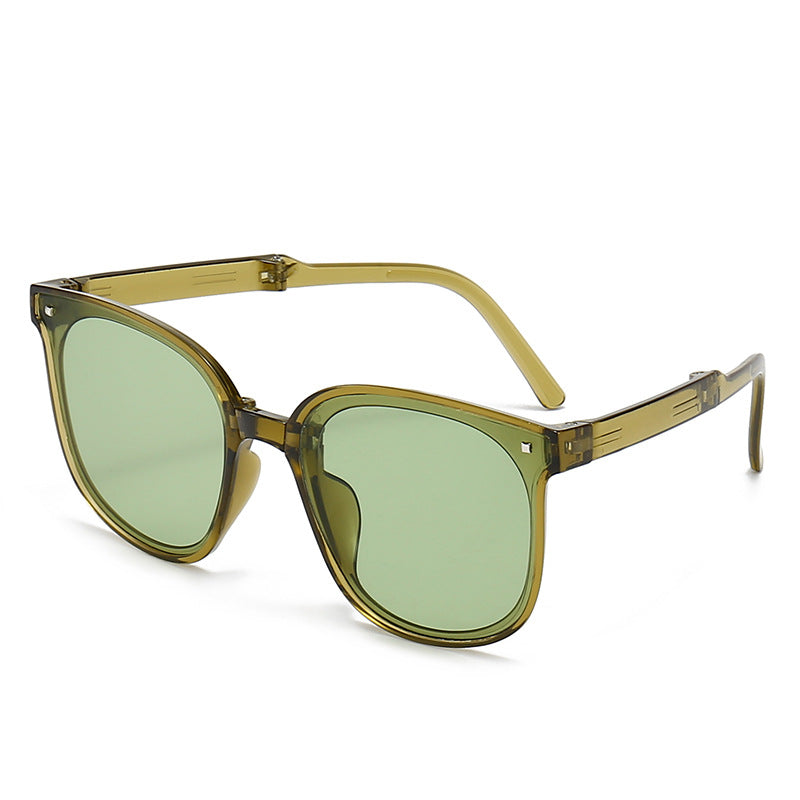 Dame klassisk solbrille i stilfull design Luvikno