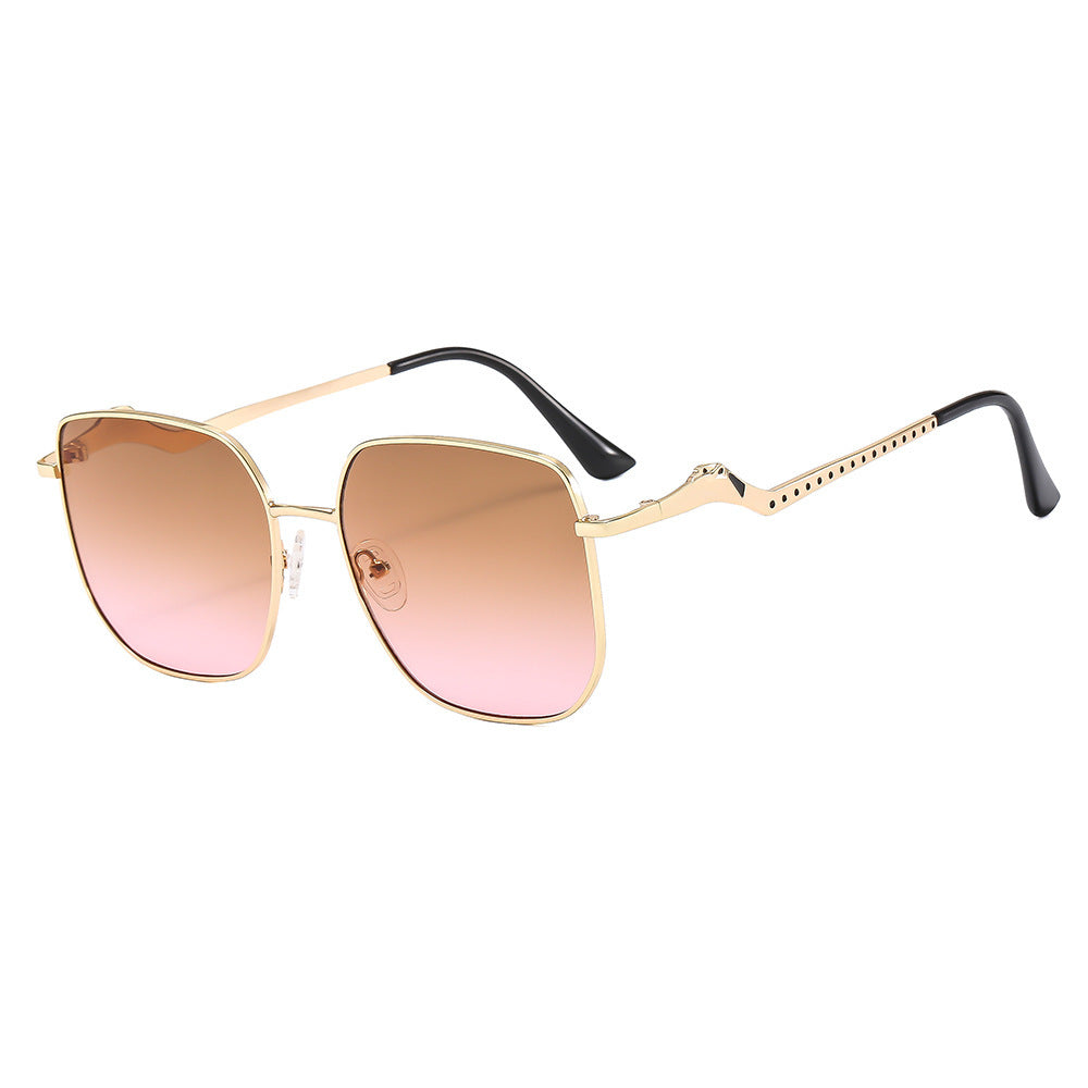 Dame firkantet designer solbrille med dekorative aksenter Luvikno
