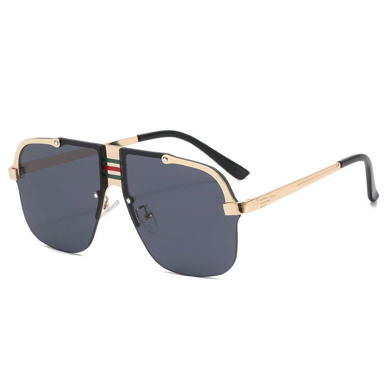Dame Oversized solbriller med unike, gradient linser og markant metallramme Luvikno