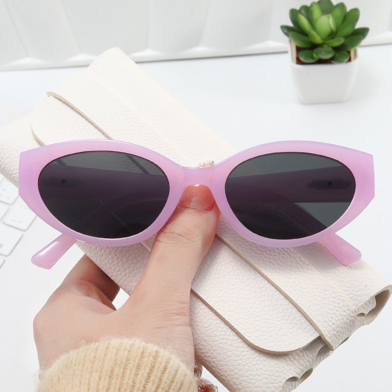 Dame Cat-Eye solbriller med elegant plastinnramming Luvikno