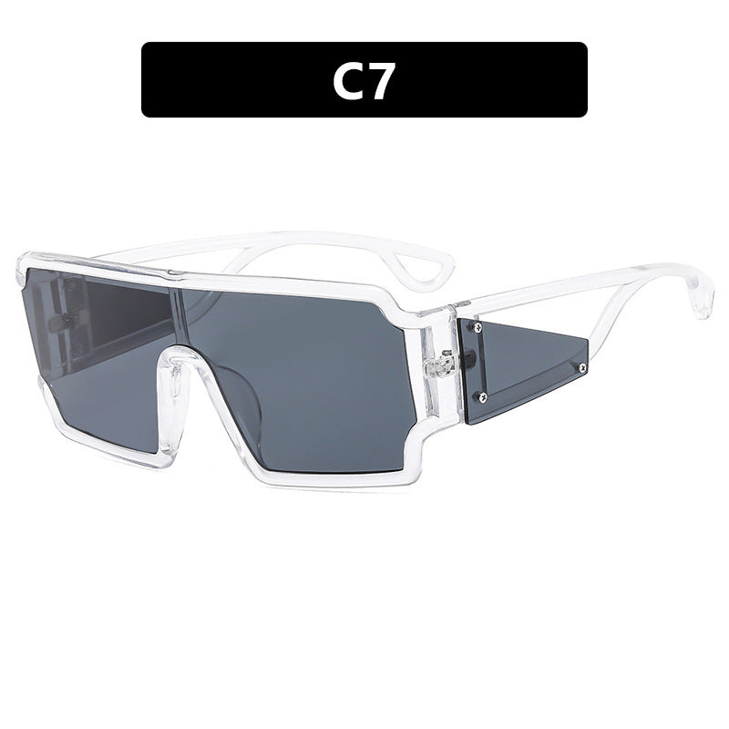 Dame moteriktig sports solbrille med futuristisk design Luvikno