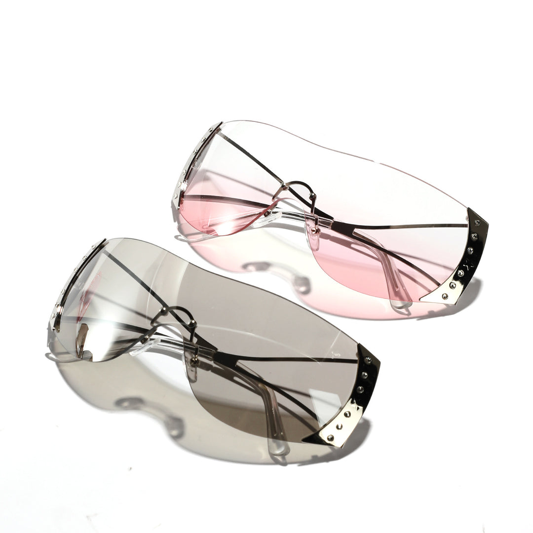 Dame futuristisk solbrille med stilfull ramme og høygradig UV-beskyttelse Luvikno