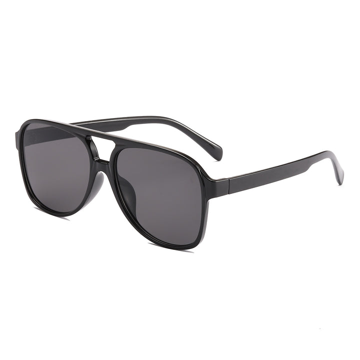 Dame moteriktig kvadratisk solbrille med bred ramme Luvikno