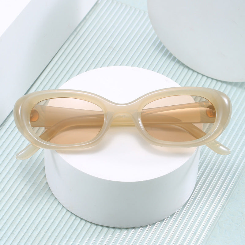 Dame moteriktig solbrille med oval design og UV-beskyttelse Luvikno