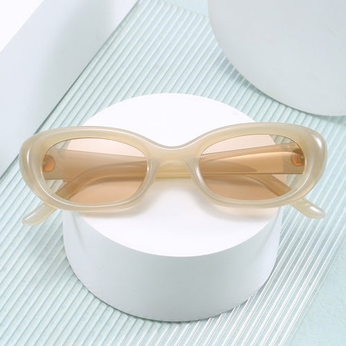 Dame moteriktig solbrille med oval design og UV-beskyttelse Luvikno