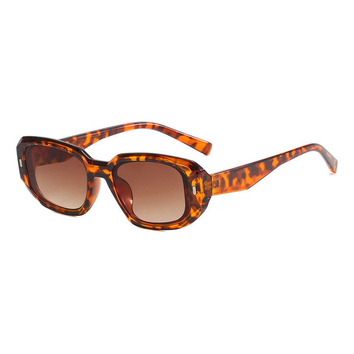 Damer oversized moteriktig solbrille Luvikno